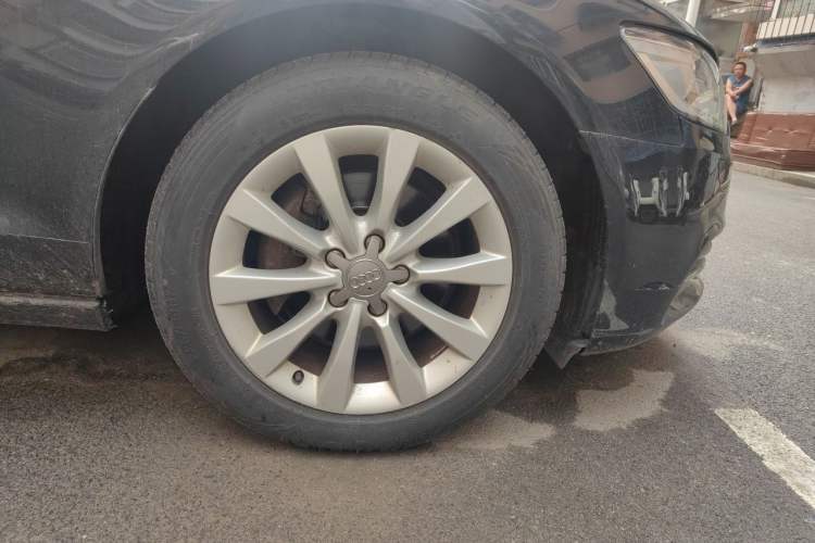 Used Audi A6L 2012 30 FSI Luxury Model Right Front Wheel Hub