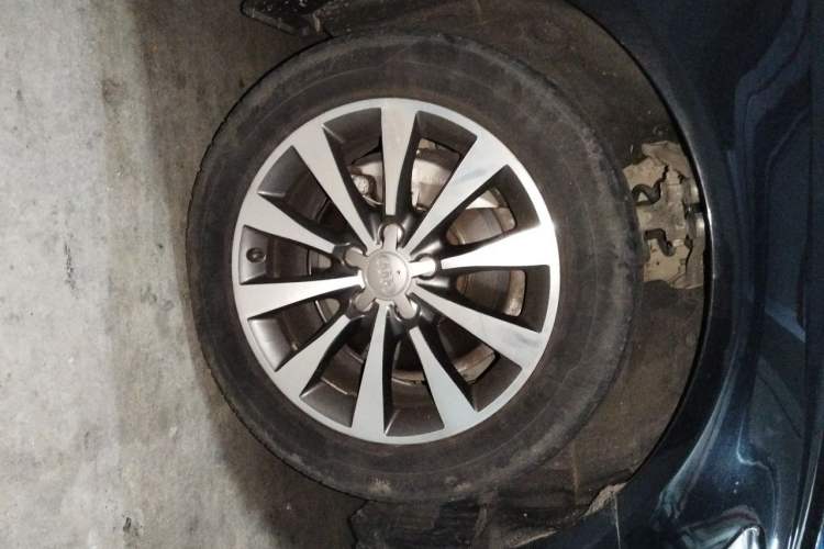 Used Audi A6L 2012 30 FSI Technology Edition Right Front Wheel Hub
