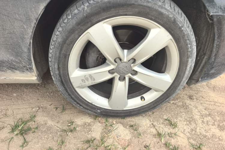 Used Audi A6L 2012 TFSI Standard Model Right Front Wheel Hub