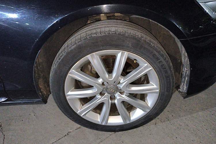 Used Audi A6L 2012 35 FSI Comfort Model Right Front Wheel Hub