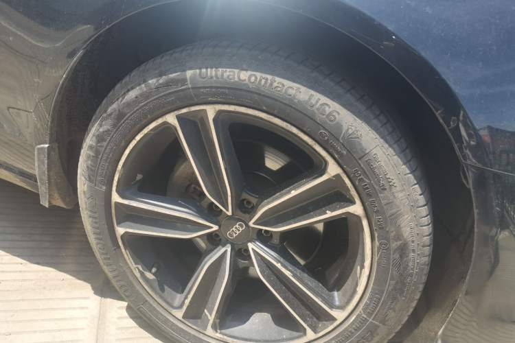 Used Audi A6L 2012 TFSI Standard Model Right Front Wheel Hub