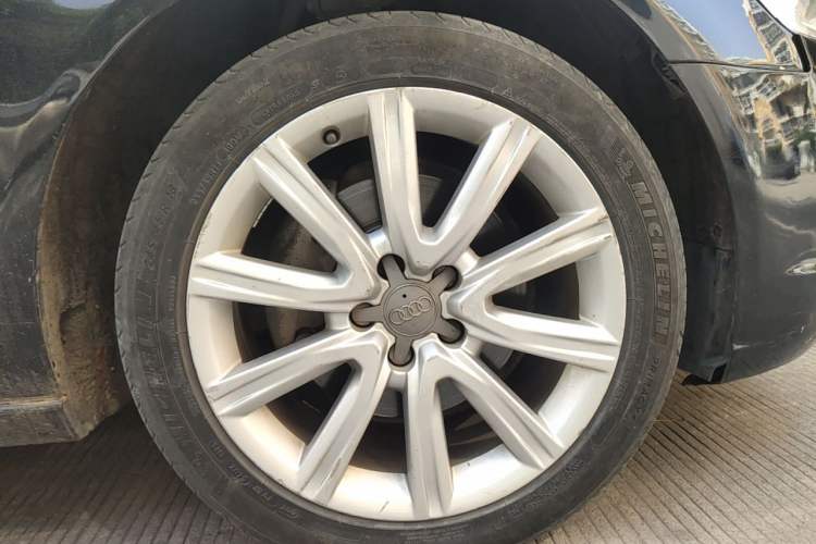 Used Audi A6L 2012 35 FSI quattro Luxury Model Right Front Wheel Hub