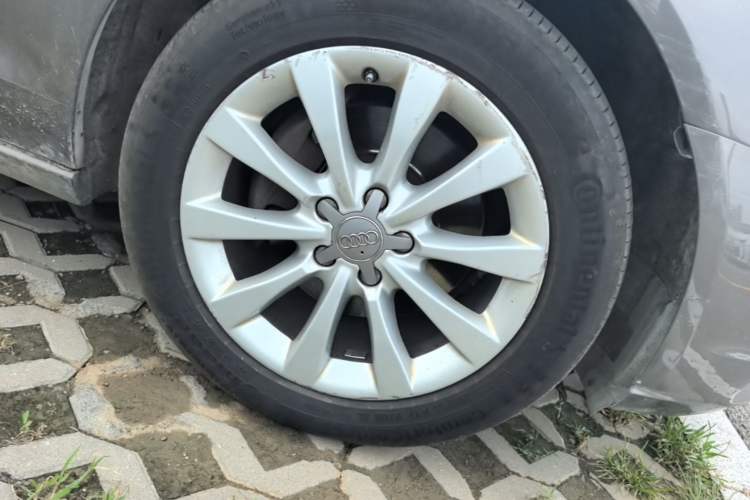Used Audi A6L 2012 30 FSI Comfort Model Right Front Wheel Hub