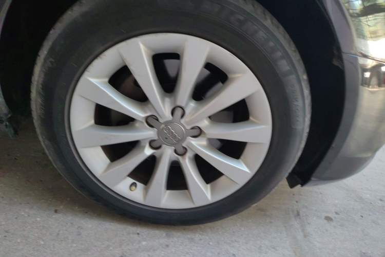 Used Audi A6L 2012 30 FSI Technology Edition Right Front Wheel Hub