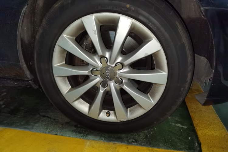 Used Audi A6L 2012 30 FSI Comfort Model Right Front Wheel Hub