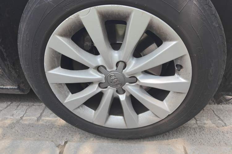 Used Audi A6L 2012 30 FSI Technology Edition Right Front Wheel Hub