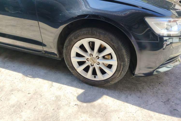 Used Audi A6L 2012 TFSI Standard Model Right Front Wheel Hub