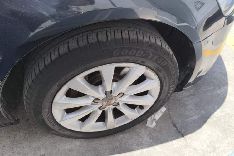 Used Audi A6L 2012 TFSI Standard Model Right Front Wheel Hub