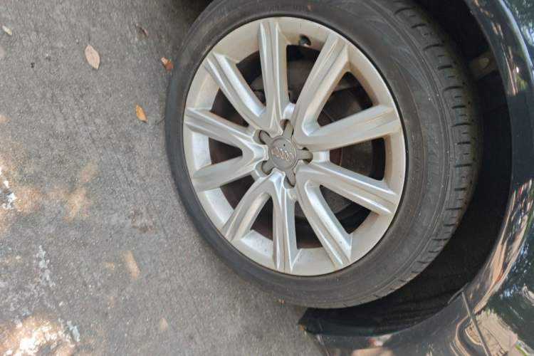 Used Audi A6L 2012 35 FSI Comfort Model Right Front Wheel Hub