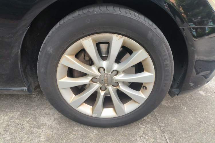 Used Audi A6L 2012 TFSI Standard Model Right Front Wheel Hub