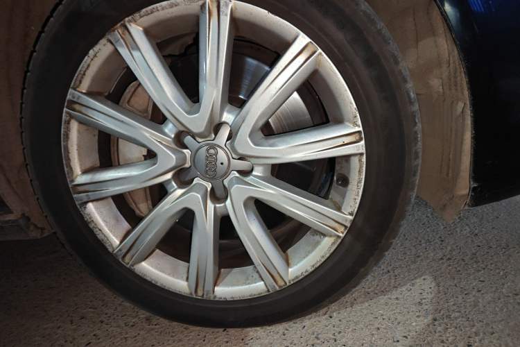 Used Audi A6L 2012 50 TFSI quattro Luxury Model Right Front Wheel Hub