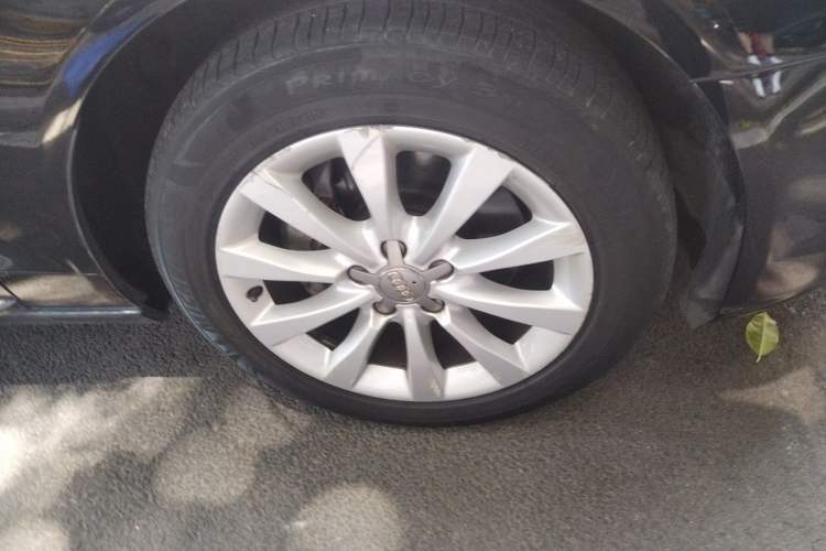 Used Audi A6L 2012 30 FSI Comfort Model Right Front Wheel Hub