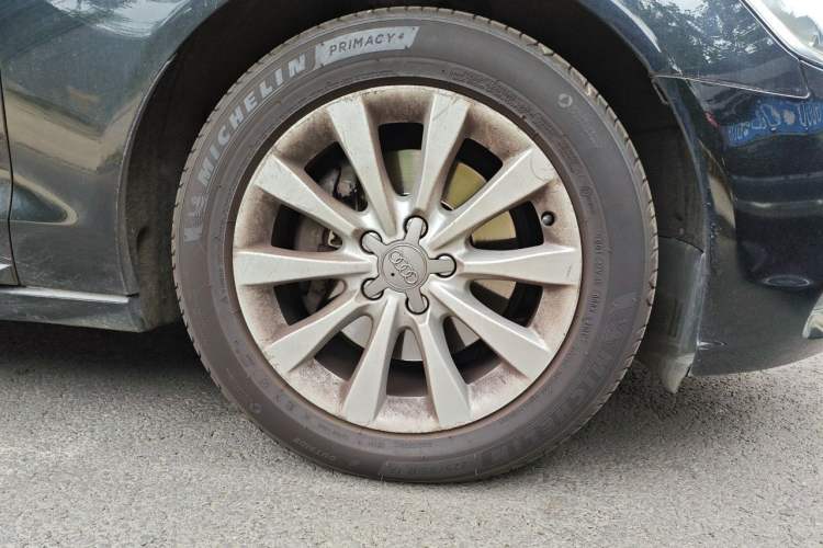 Used Audi A6L 2012 30 FSI Comfort Model Right Front Wheel Hub