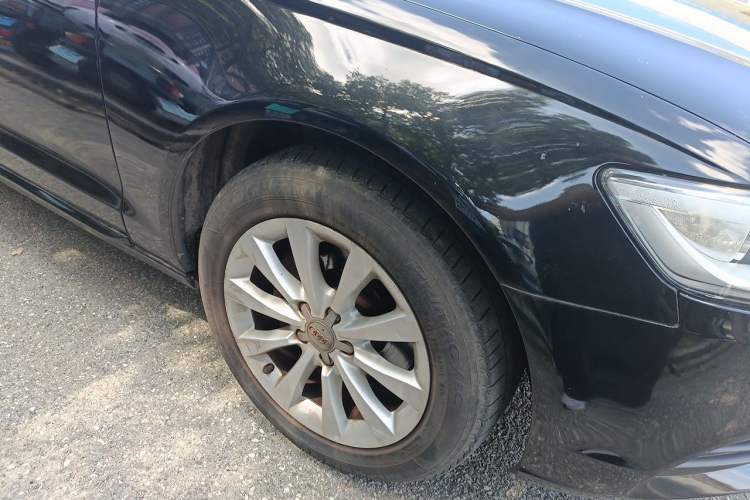 Used Audi A6L 2012 TFSI Standard Model Right Front Wheel Hub