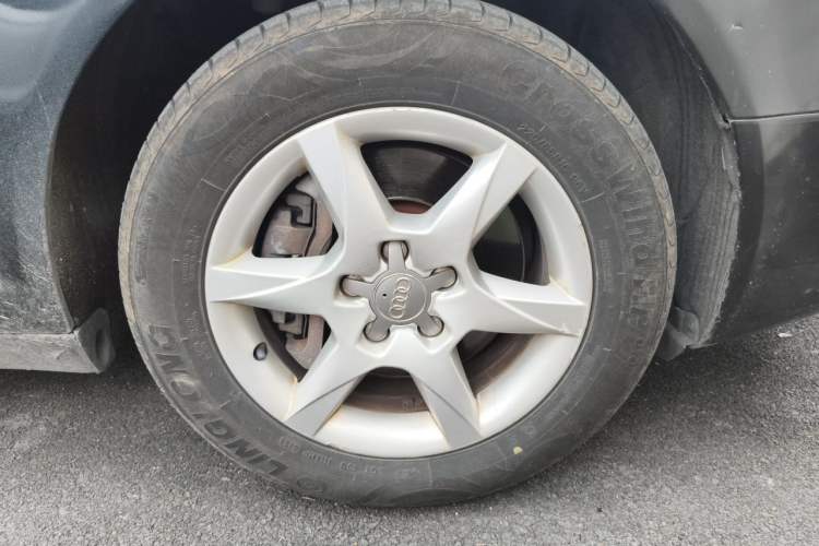 Used Audi A6L 2012 TFSI Standard Model Right Front Wheel Hub