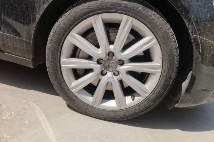 Used Audi A6L 2012 50 TFSI quattro Luxury Model Right Front Wheel Hub