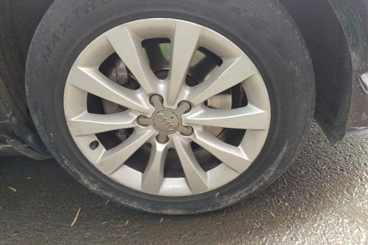 Used Audi A6L 2012 TFSI Standard Model Right Front Wheel Hub