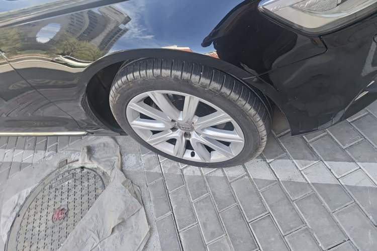 Used Audi A6L 2012 35 FSI Luxury Model Right Front Wheel Hub
