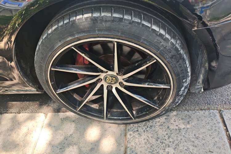 Used Audi A6L 2012 TFSI Standard Model Right Front Wheel Hub