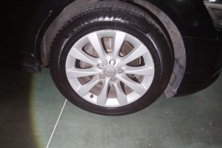 Used Audi A6L 2012 30 FSI Comfort Model Right Front Wheel Hub