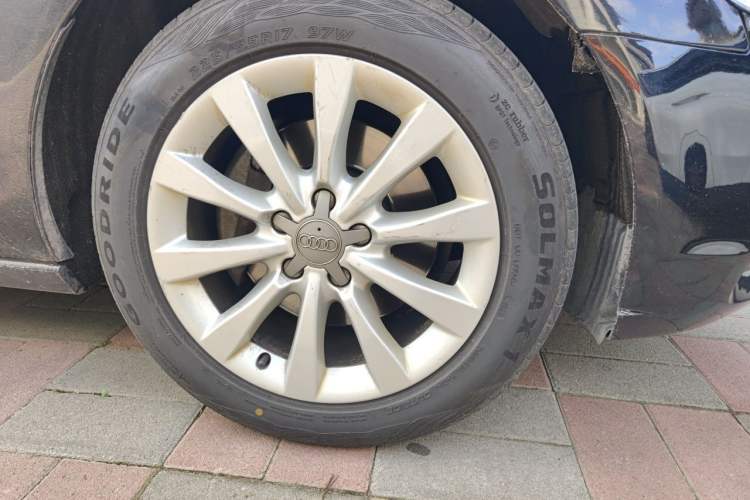 Used Audi A6L 2012 TFSI Standard Model Right Front Wheel Hub