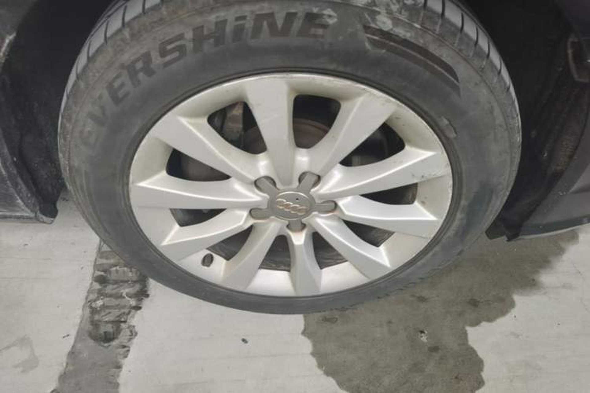 Used Audi A6L 2012 30 FSI Comfort Model Right Front Wheel Hub