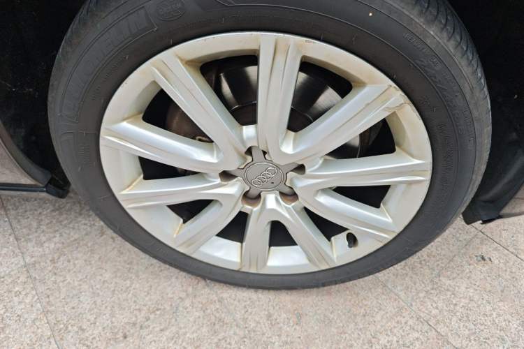 Used Audi A6L 2012 35 FSI Comfort Model Right Front Wheel Hub