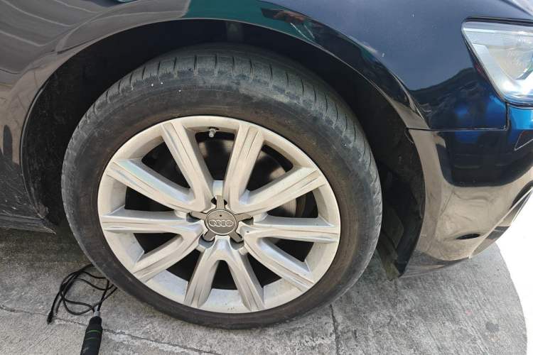 Used Audi A6L 2012 35 FSI quattro Luxury Model Right Front Wheel Hub