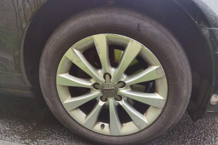 Used Audi A6L 2012 TFSI Standard Model Right Front Wheel Hub