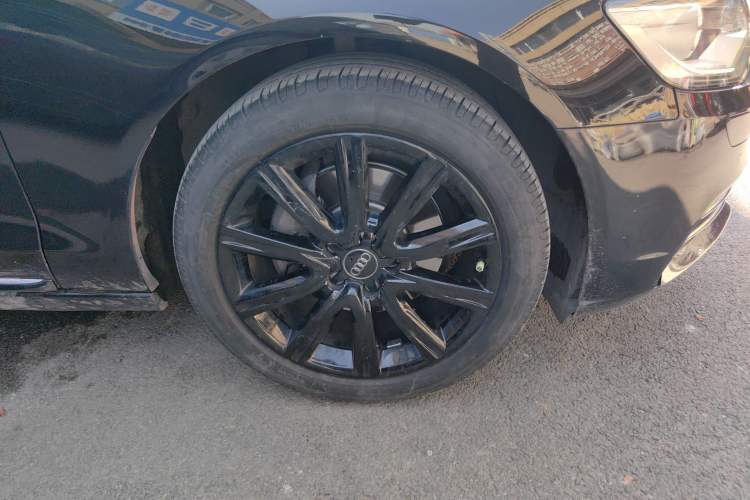Used Audi A6L 2012 30 FSI Technology Edition Right Front Wheel Hub