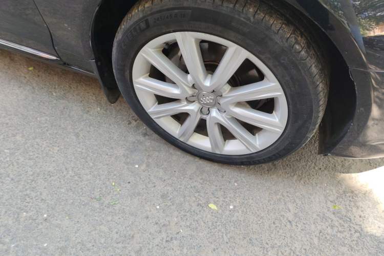Used Audi A6L 2012 30 FSI Comfort Model Right Front Wheel Hub