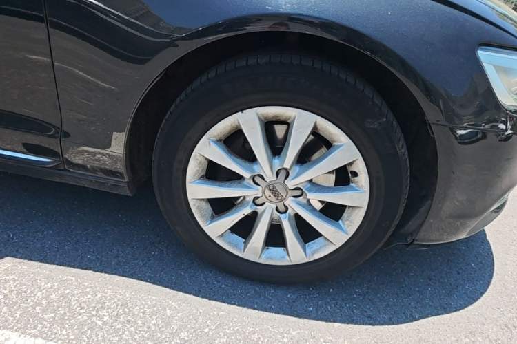 Used Audi A6L 2012 30 FSI Luxury Model Right Front Wheel Hub