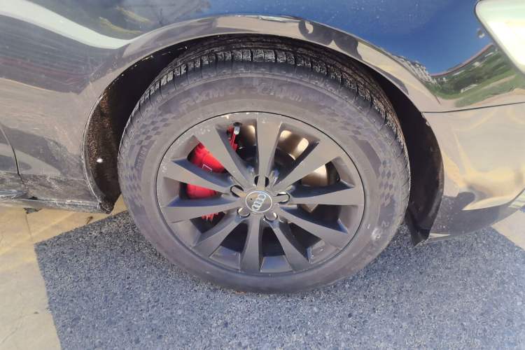 Used Audi A6L 2012 TFSI Standard Model Right Front Wheel Hub