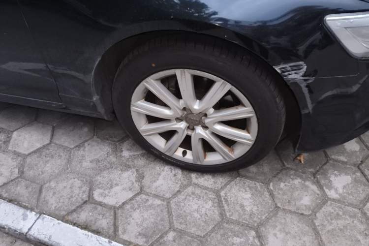 Used Audi A6L 2012 TFSI Standard Model Right Front Wheel Hub