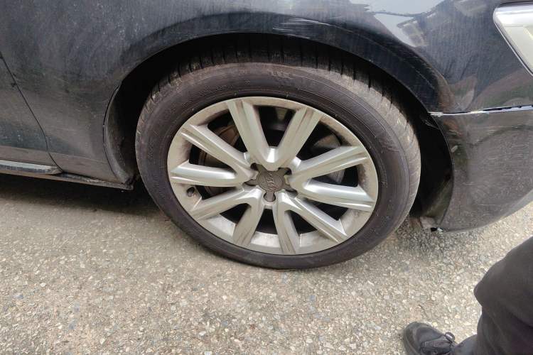 Used Audi A6L 2012 50 TFSI quattro Luxury Model Right Front Wheel Hub