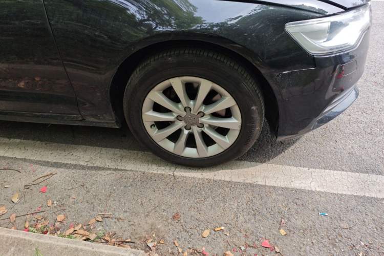 Used Audi A6L 2012 TFSI Standard Model Right Front Wheel Hub