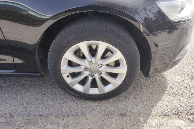 Used Audi A6L 2012 TFSI Standard Model Right Front Wheel Hub