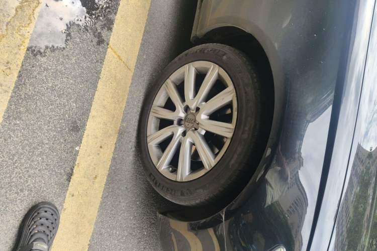 Used Audi A6L 2012 35 FSI quattro Luxury Model Right Front Wheel Hub