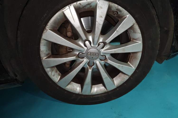 Used Audi A6L 2012 30 FSI Luxury Model Right Front Wheel Hub