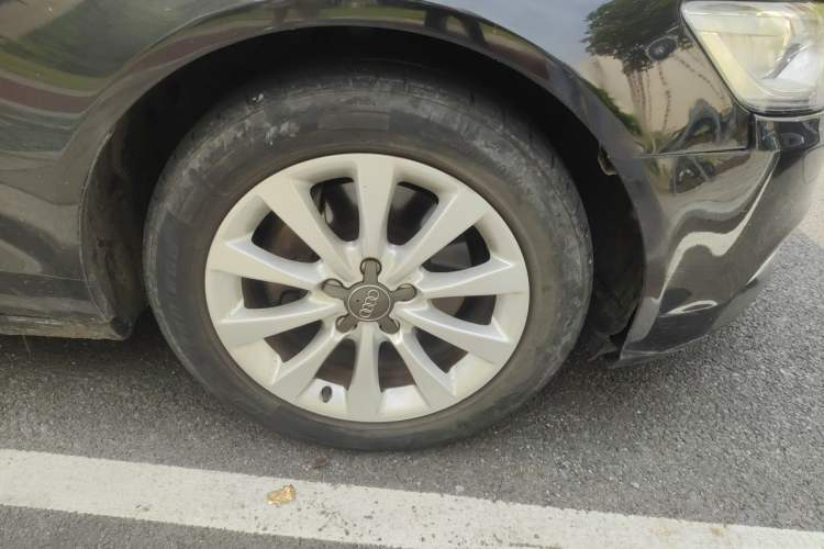 Used Audi A6L 2012 30 FSI Technology Edition Right Front Wheel Hub