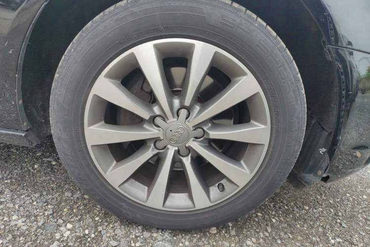 Used Audi A6L 2012 30 FSI Technology Edition Right Front Wheel Hub