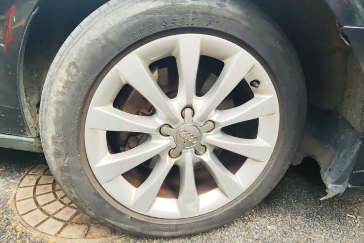 Used Audi A6L 2012 30 FSI Comfort Model Right Front Wheel Hub