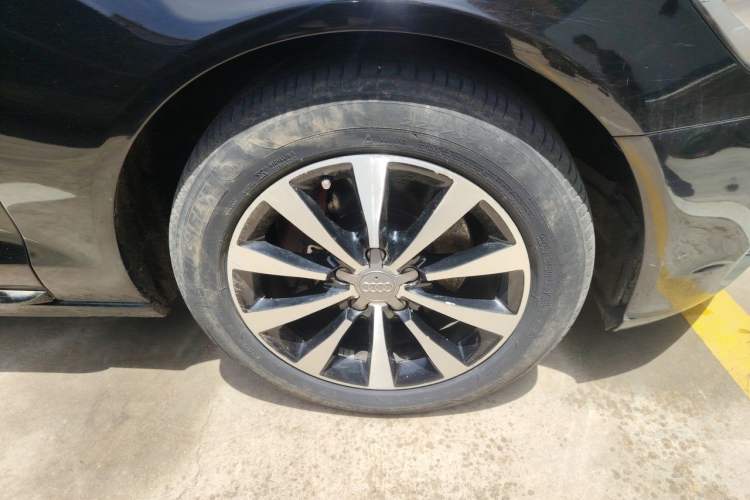 Used Audi A6L 2012 30 FSI Technology Edition Right Front Wheel Hub
