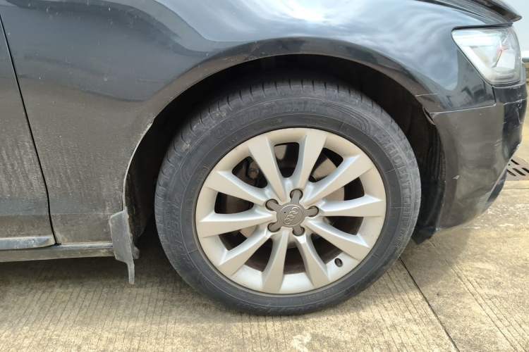 Used Audi A6L 2012 TFSI Standard Model Right Front Wheel Hub
