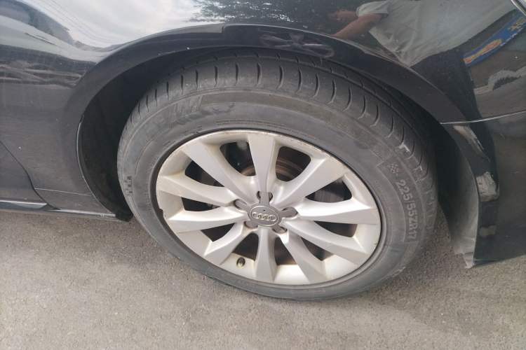 Used Audi A6L 2012 TFSI Standard Model Right Front Wheel Hub