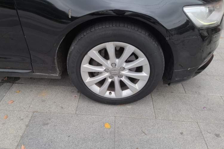 Used Audi A6L 2012 TFSI Standard Model Right Front Wheel Hub