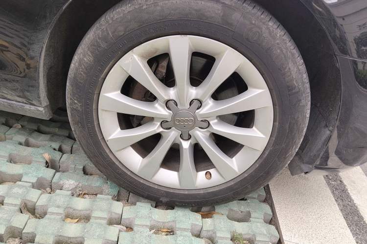 Used Audi A6L 2012 30 FSI Technology Edition Right Front Wheel Hub