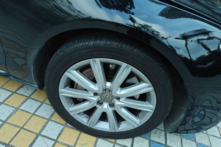 Used Audi A6L 2012 50 TFSI quattro Luxury Model Right Front Wheel Hub