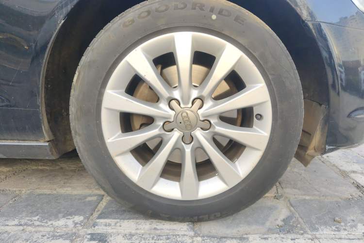 Used Audi A6L 2012 30 FSI Comfort Model Right Front Wheel Hub