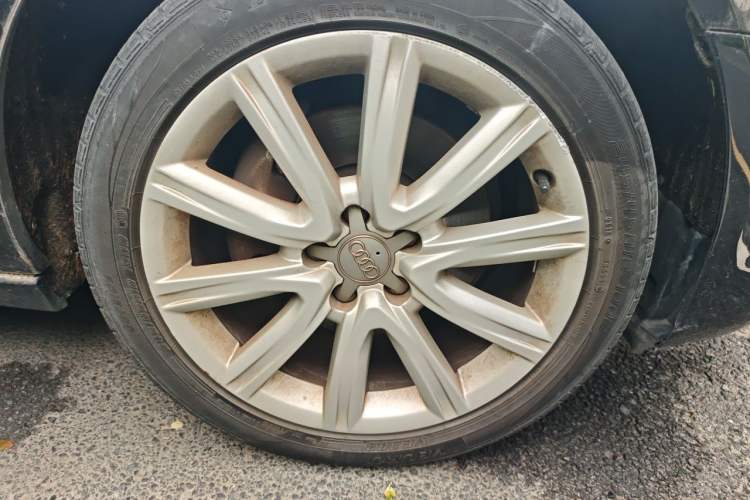Used Audi A6L 2012 TFSI Standard Model Right Front Wheel Hub